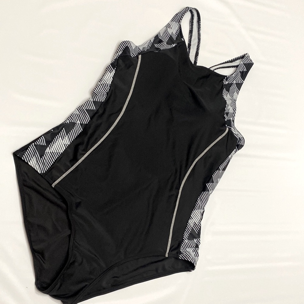 Fashion World Swimsuit Racerback One Piece 2XL